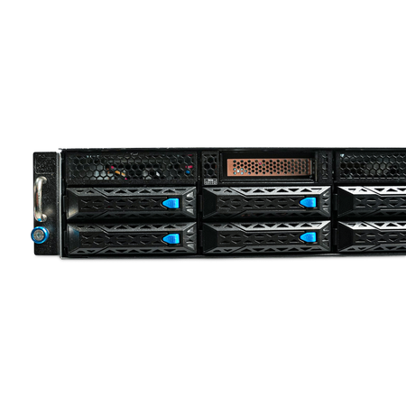 Front close-up of server drive bays and rack handle.