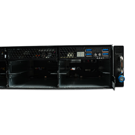 Right front close-up of server empty drive bays, USB ports, and control panel.