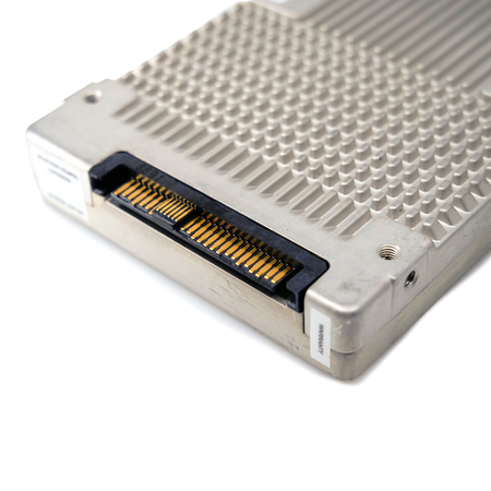Western Digital/IBM Ultrastar DC SS200 HUSTR7676ASS200 7.68TB 1 DWPD SAS 12Gb/s Read-Intensive MLC 2.5in Refurbished Enterprise SSD