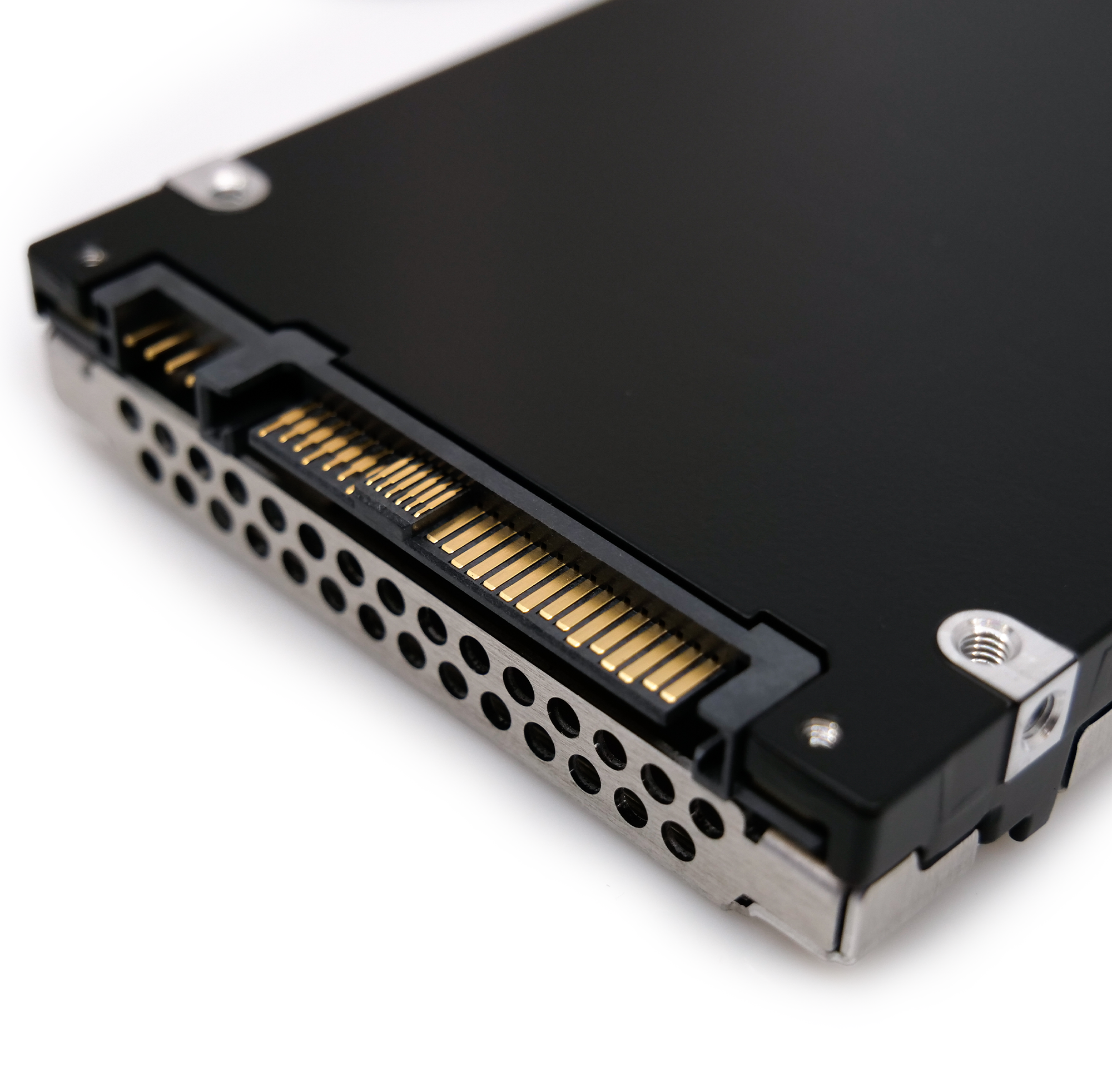 Kioxia CM6-V KCM6XVUL6T40 0T86C2 6.4TB 3 DWPD PCIe Gen 4.0 x4 U.3 8GB/s Mixed Use TLC 2.5in Enterprise Solid State Drive