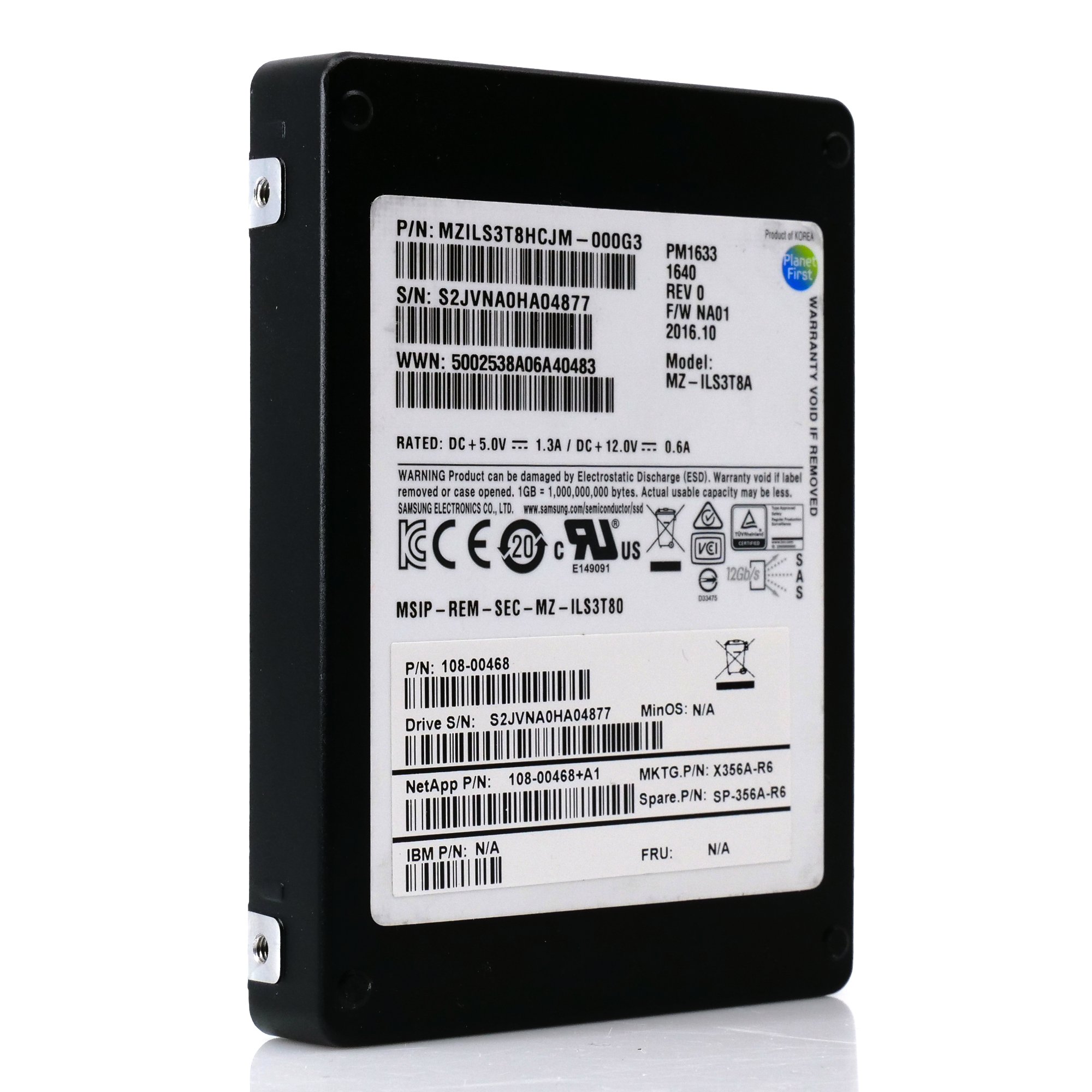 Samsung PM1633 MZILS3T8HCJM 3.84 SAS 12Gb/s 512e 2.5in Solid State Drive angle