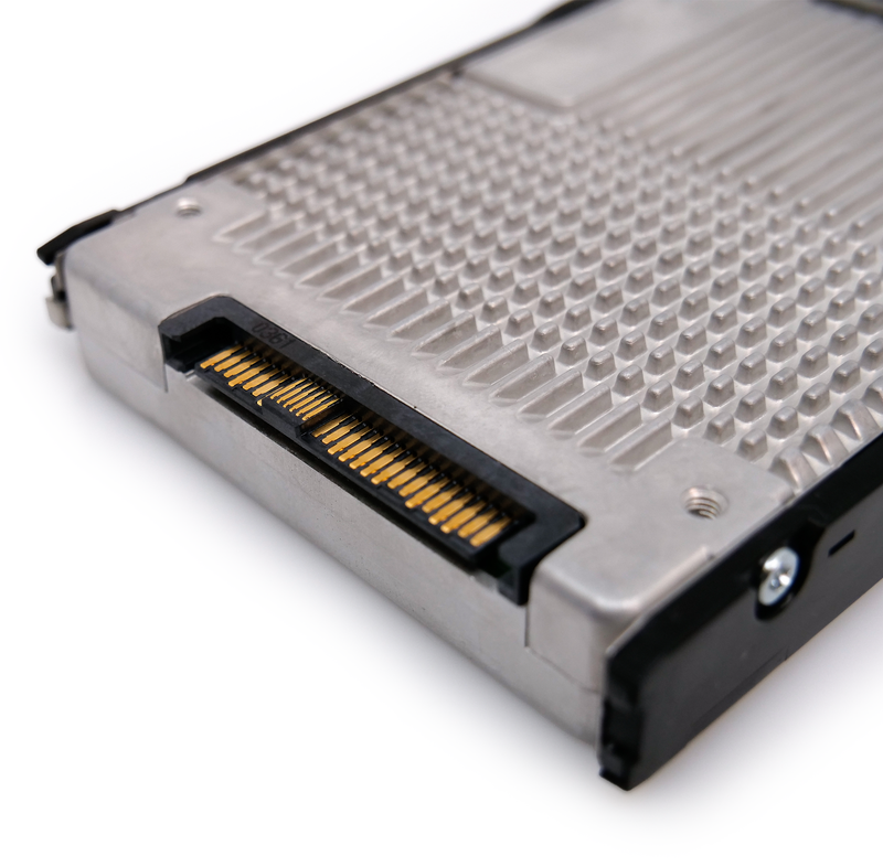 HP/Intel Generation 10 P10592-002 3.2TB 3 DWPD PCIe Gen 3.1 x4 4GB/s Mixed Use 3D TLC U.2 NVMe 2.5in Solid State Drive