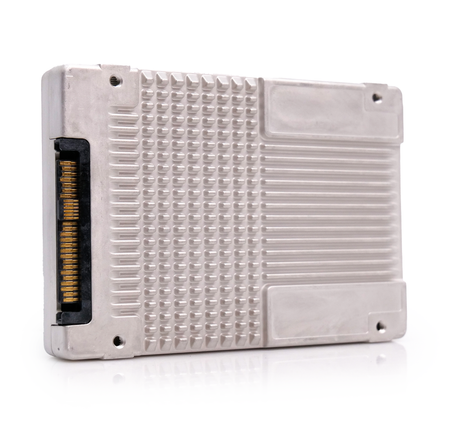 Intel SSDPE2KE032T8P 3.2TB 3 DWPD PCIe Gen 3.1x4 NVMe 4GB/s Mixed Use 3D TLC 2.5in Enterprise Solid State Drive