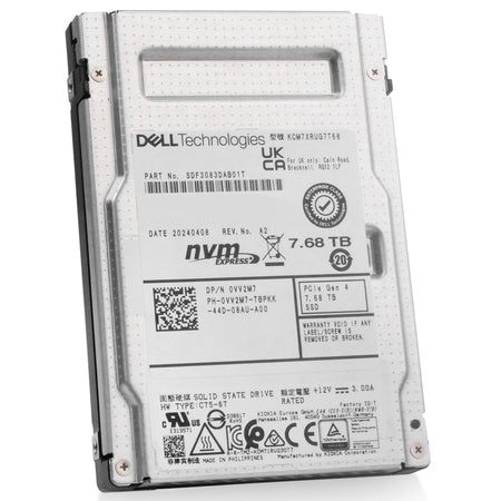 Dell/Kioxia CM7-R KCM7XRUG7T68 7.68TB 1 DWPD PCIe Gen 4.0 x4 8GB/s 3D TLC U.2 NVMe 2.5in Solid State Drive, front angled view