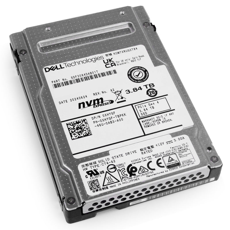 Dell/Kioxia CM7-R KCM7XRUG3T84 3.84TB 1 DWPD PCIe Gen 4.0 x4 8GB/s 3D TLC U.2 NVMe 2.5in Solid State Drive, front bottom view