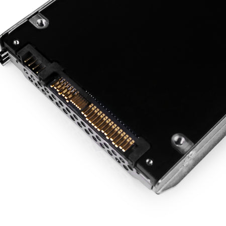 Dell G14 0XHYGF 3.84TB 1 DWPD PCIe Gen 4.0 x4 8GB/s 3D TLC U.2 NVMe 2.5in Solid State Drive, back bottom connectors view