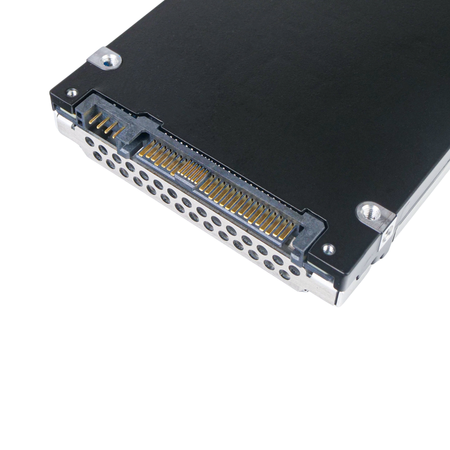 KIOXIA PM7-R KPM7WRUG3T84 3.84TB 1DWPD SAS-4 24Gb/s 3D TLC 2.5in SSD