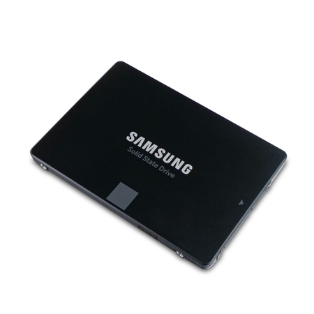 Samsung 860 EVO MZ7LH1T0HMLU 1TB SATA 6Gb/s 2.5" SSD, Top Angled View