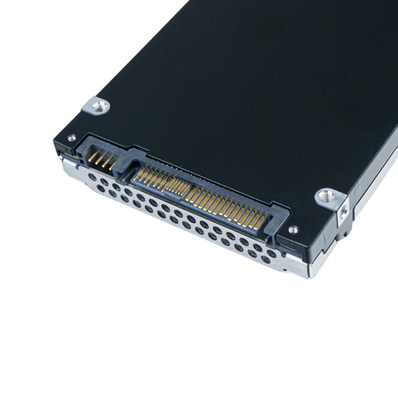 Kioxia CD6-R KCD6XLUL7T68 7.68TB U.3 NVMe SSD, close-up of the U.3 connector