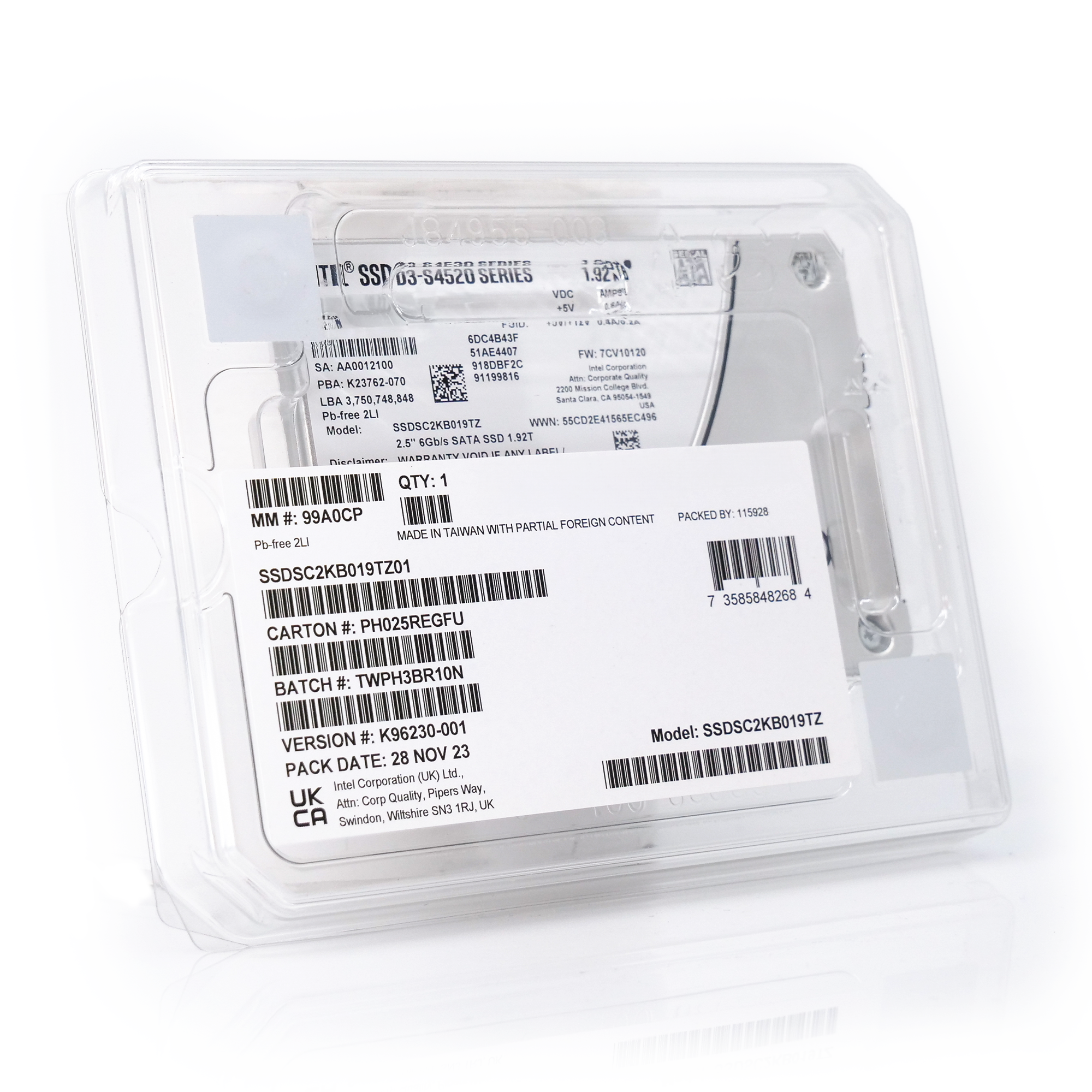 Intel D3-S4520 SSDSC2KB019TZ01 1.92TB SATA 6Gb/s 3D TLC 1DWPD 2.5in Solid State Drive packaging front.