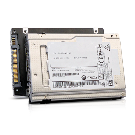 Kioxia CM5-R KCM5DRUG960G 960GB 1 DWPD PCIe Gen 3.0 x4 4GB/s 3D TLC U.2 NVMe 2.5in Refurbished SSD
