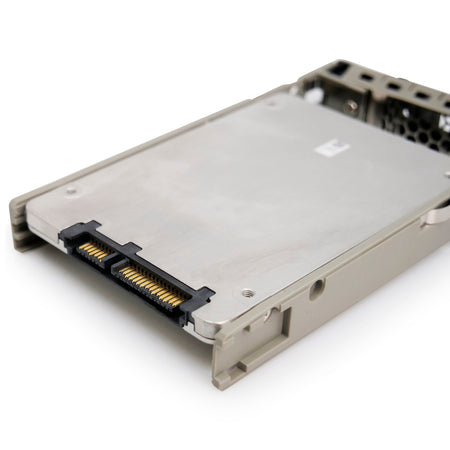 Dell G13 0XCN15 1.92TB 1.76 DWPD SATA 6Gb/s 3D TLC 2.5in Solid State Drive