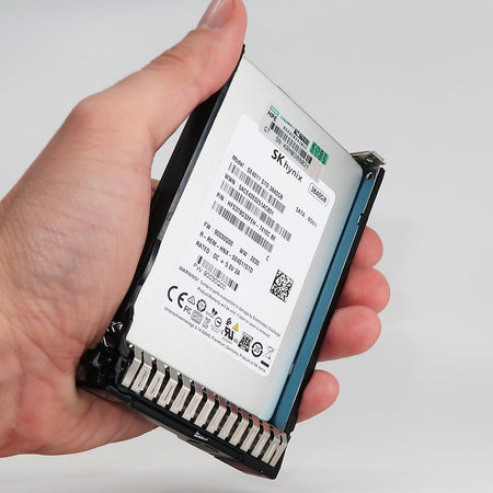 HPE Generation 8 P27148-004 HFS3T8G32FEH-7410C 3.84TB SATA 6Gb/s 3D TLC 2.5in Solid State Drive